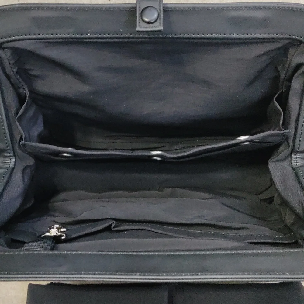 Petunia Pickle Bottom Diaper Bag Handbag - Picture 13 of 14
